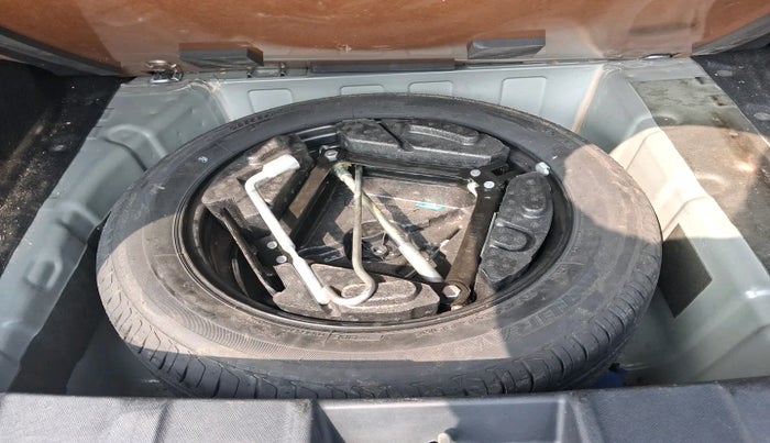 2020 Tata NEXON XMA PETROL, Petrol, Automatic, 30,500 km, tyre