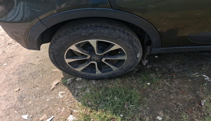 2020 Tata NEXON XMA PETROL, Petrol, Automatic, 30,500 km, tyre