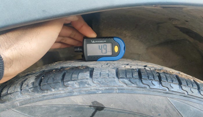 2021 Renault Kwid RXT 1.0 (O), Petrol, Manual, 1,03,297 km, tyre