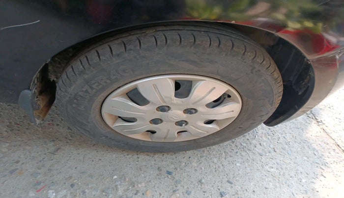 2010 Hyundai i10 SPORTZ 1.2, Petrol, Manual, 1,45,295 km, tyre