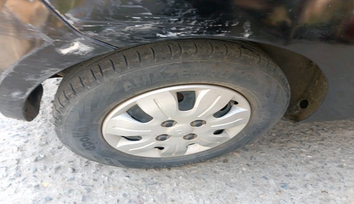 2010 Hyundai i10 SPORTZ 1.2, Petrol, Manual, 1,45,295 km, tyre