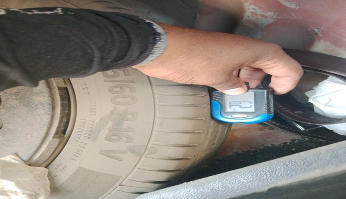 2017 Maruti Vitara Brezza LDI (O), Diesel, Manual, 2,48,033 km, tyre