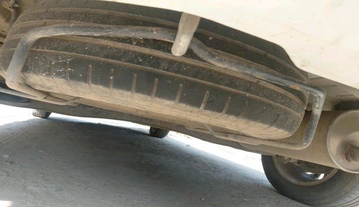 2021 Maruti Ertiga VXI CNG, Petrol, Manual, 81,125 km, tyre