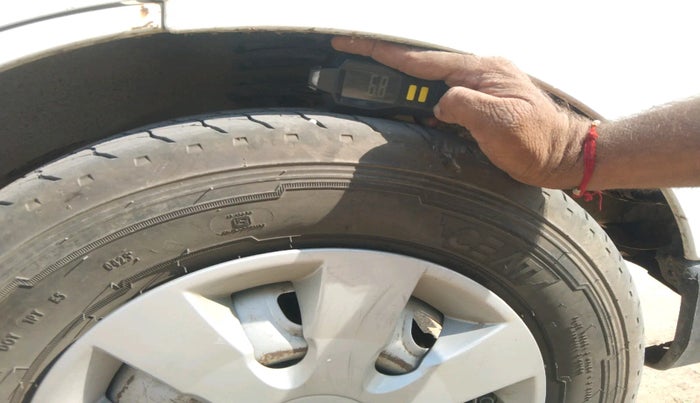 2020 Maruti Eeco 5 STR WITH A/C+HTR, Petrol, Manual, 1,22,796 km, tyre