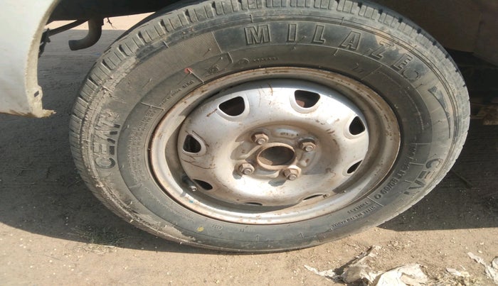 2020 Maruti Eeco 5 STR WITH A/C+HTR, Petrol, Manual, 1,22,796 km, tyre