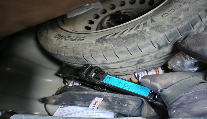 2022 Hyundai AURA S 1.2 CNG, Petrol, Manual, 67,541 km, tyre