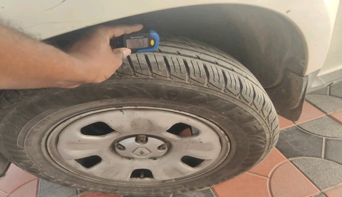 2014 Renault Duster 85 PS RXE DIESEL, Diesel, Manual, 2,26,100 km, tyre