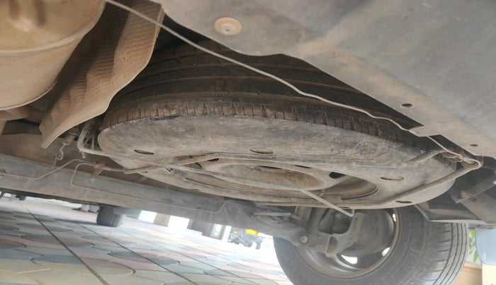 2014 Renault Duster 85 PS RXE DIESEL, Diesel, Manual, 2,26,100 km, tyre