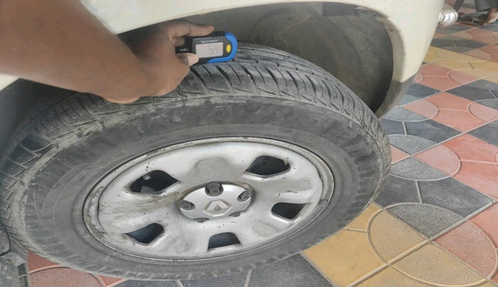 2014 Renault Duster 85 PS RXE DIESEL, Diesel, Manual, 2,26,100 km, tyre