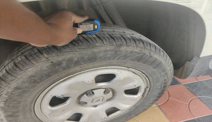 2014 Renault Duster 85 PS RXE DIESEL, Diesel, Manual, 2,26,100 km, tyre