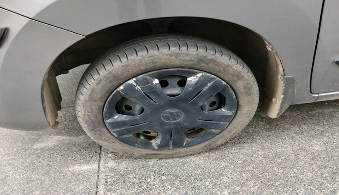 2014 Maruti Wagon R 1.0 VXI, Petrol, Manual, 16,671 km, tyre