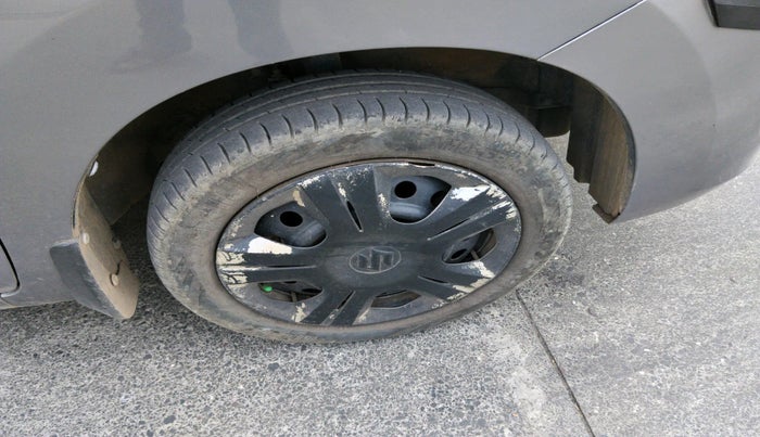 2014 Maruti Wagon R 1.0 VXI, Petrol, Manual, 16,671 km, tyre