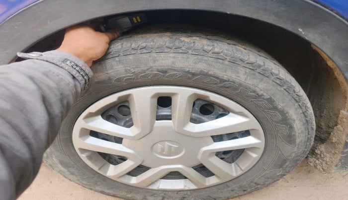 2015 Maruti S Cross ALPHA 1.3, Diesel, Manual, 1,10,127 km, tyre