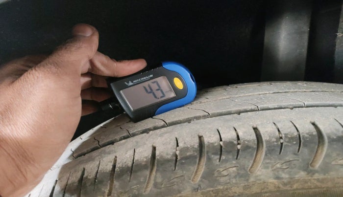 2021 Maruti Baleno DELTA PETROL 1.2, Petrol, Manual, 37,155 km, tyre