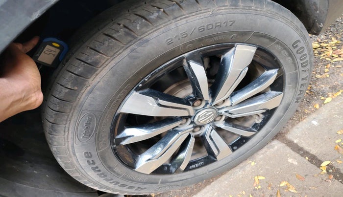 2020 MG HECTOR SHARP 1.5 DCT PETROL, Petrol, Automatic, 1,23,069 km, tyre