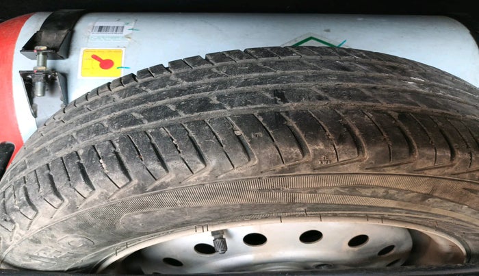 2020 Maruti New Wagon-R LXI CNG 1.0, Petrol, Manual, 50,543 km, tyre