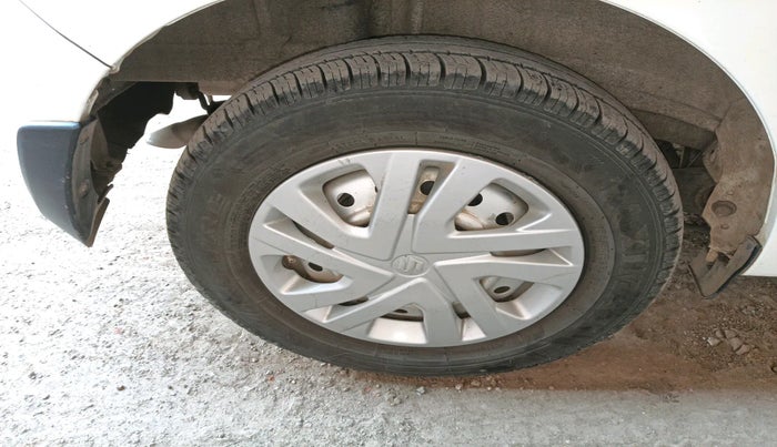 2020 Maruti New Wagon-R LXI CNG 1.0, Petrol, Manual, 50,543 km, tyre