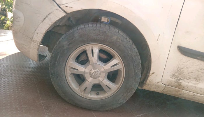 2011 Hyundai i20 SPORTZ (O) 1.2, Petrol, Manual, 57,280 km, tyre