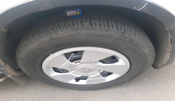 2016 Mahindra XUV500 W6, Diesel, Manual, 98,089 km, tyre