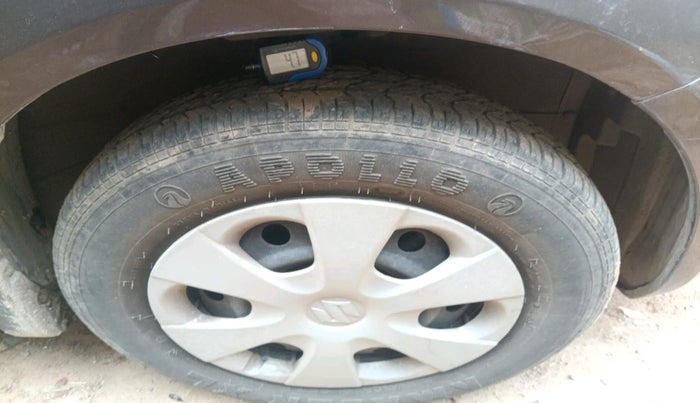 2015 Maruti Ritz VXI, Petrol, Manual, 23,570 km, tyre