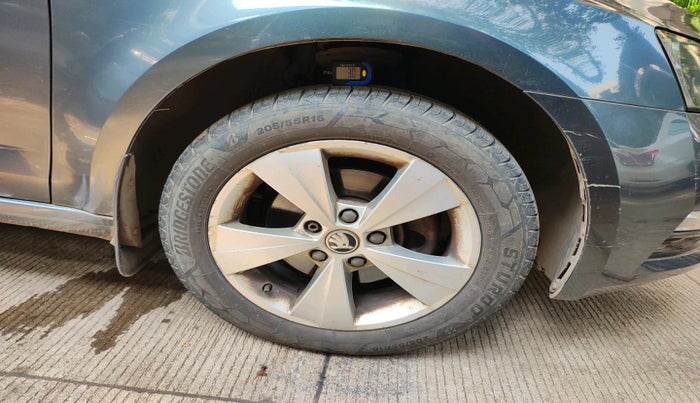 2019 Skoda Octavia 2.0 TDI CR AMBITION, Diesel, Manual, 1,26,549 km, tyre