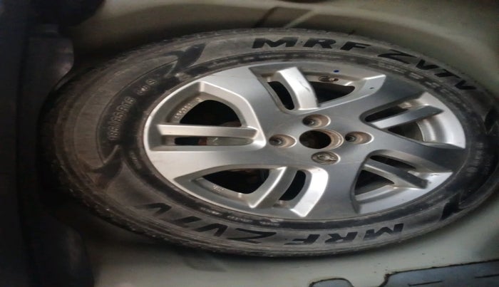 2013 Maruti Swift Dzire ZDI, Diesel, Manual, 94,246 km, tyre