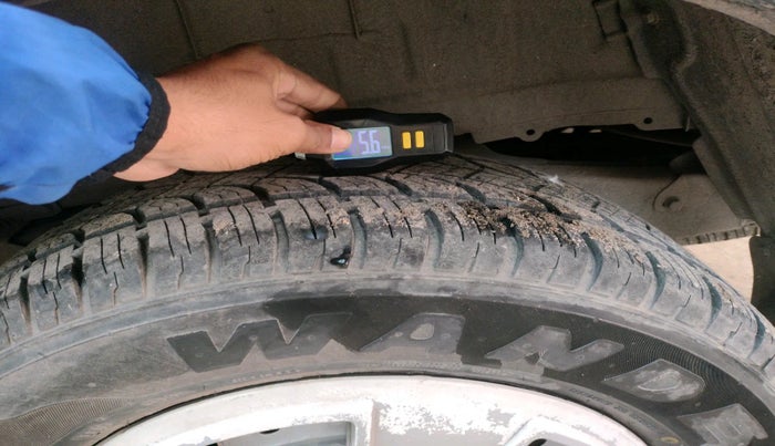 2017 Mahindra Scorpio S4 PLUS 1.99 INTELLI-HYBRID, Diesel, Manual, 66,890 km, tyre