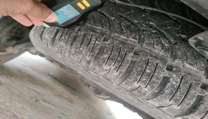 2017 Mahindra Scorpio S4 PLUS 1.99 INTELLI-HYBRID, Diesel, Manual, 66,890 km, tyre