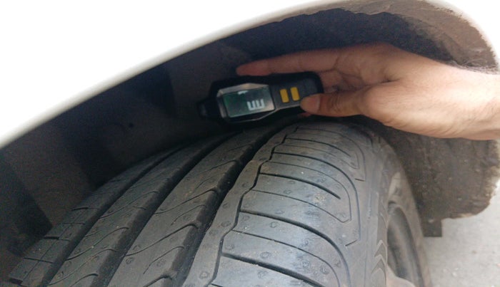 2017 Tata Zest XM 75PS DIESEL, Diesel, Manual, 1,58,577 km, tyre