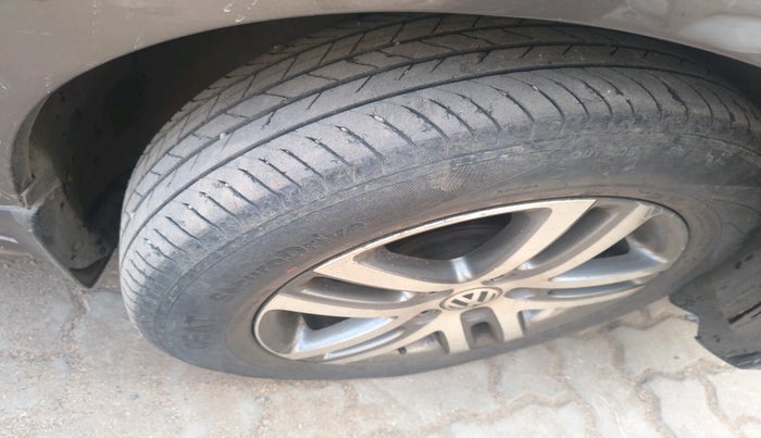 2016 Volkswagen Jetta HIGHLINE TDI AT, Diesel, Automatic, 90,791 km, tyre