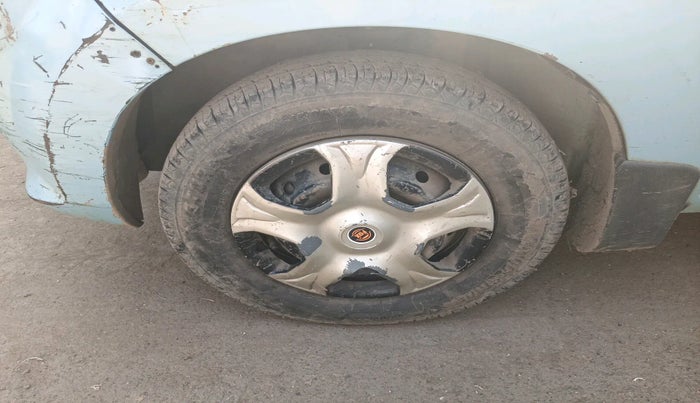 2012 Maruti Alto 800 LXI CNG, Petrol, Manual, 1,20,742 km, tyre