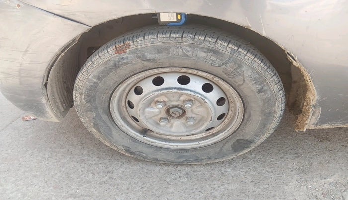 2013 Hyundai Eon D-LITE+, Petrol, Manual, 91,107 km, tyre