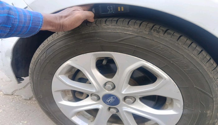 2016 Ford Figo Aspire TITANIUM1.5 DIESEL, Diesel, Manual, 2,31,673 km, tyre