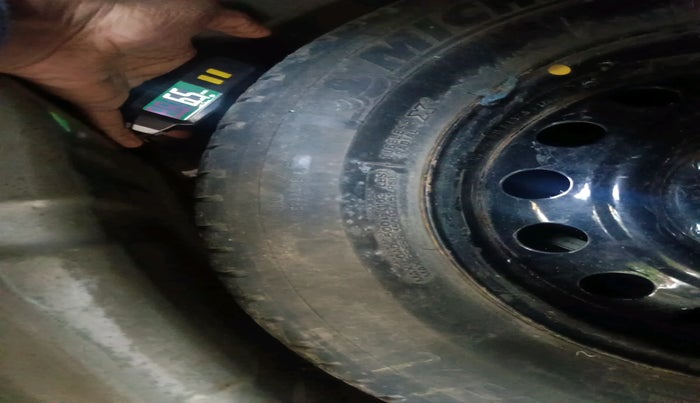 2016 Ford Figo Aspire TITANIUM1.5 DIESEL, Diesel, Manual, 2,31,673 km, tyre