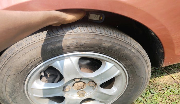 2011 Hyundai Verna TRANSFORM 1.5 SX AT CRDI, Diesel, Automatic, 1,74,915 km, tyre