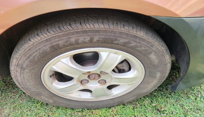 2011 Hyundai Verna TRANSFORM 1.5 SX AT CRDI, Diesel, Automatic, 1,74,915 km, tyre