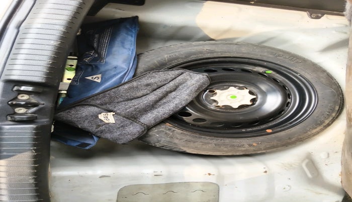 2015 Hyundai Grand i10 ASTA (O) 1.2 KAPPA VTVT, Petrol, Manual, 50,685 km, tyre