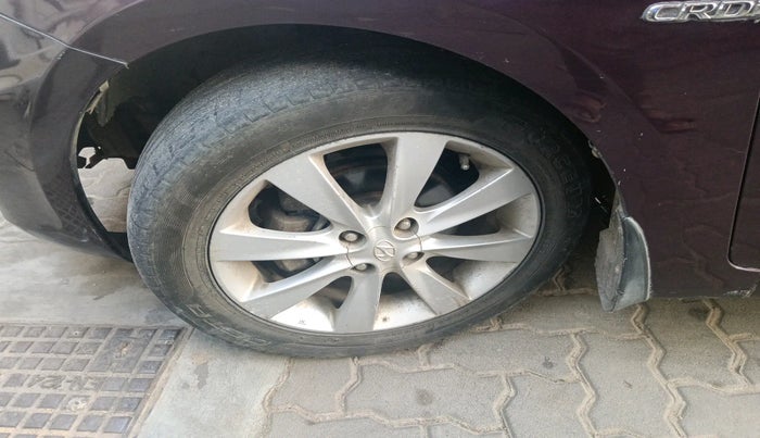 2012 Hyundai Verna FLUIDIC 1.6 CRDI SX, Diesel, Manual, 1,16,961 km, tyre