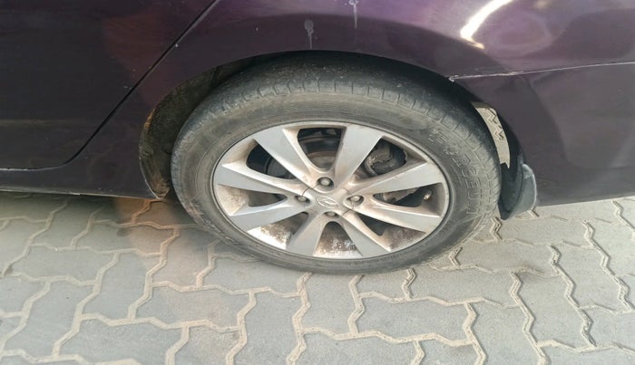 2012 Hyundai Verna FLUIDIC 1.6 CRDI SX, Diesel, Manual, 1,16,961 km, tyre