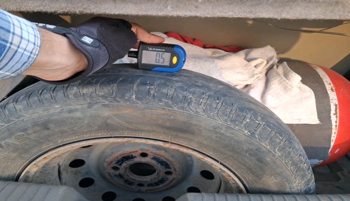 2011 Hyundai i10 MAGNA 1.2, Petrol, Manual, 1,16,383 km, tyre