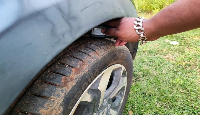 2016 Honda BR-V 1.5L I- DTEC V, Diesel, Manual, 1,39,131 km, tyre