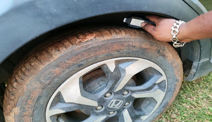 2016 Honda BR-V 1.5L I- DTEC V, Diesel, Manual, 1,39,131 km, tyre