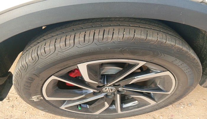 2022 MG ASTOR SHARP 1.3 TURBO AT, Petrol, Automatic, 26,044 km, tyre