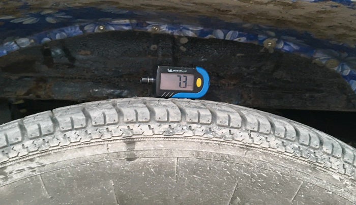 2011 Mahindra Bolero SLX BS IV, Diesel, Manual, 1,95,066 km, tyre