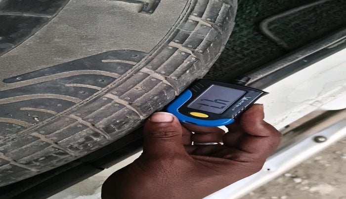 2011 Mahindra Bolero SLX BS IV, Diesel, Manual, 1,95,066 km, tyre