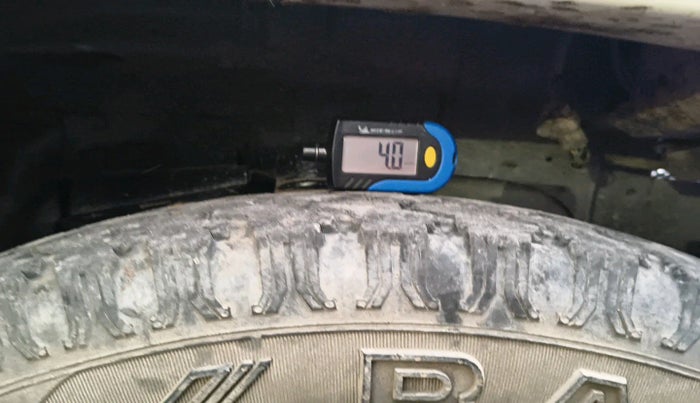 2011 Mahindra Bolero SLX BS IV, Diesel, Manual, 1,95,066 km, tyre