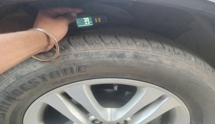 2011 Honda CRV 2.4L 2WD AT, Petrol, Automatic, 87,477 km, tyre