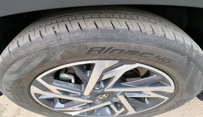 2024 Hyundai Creta SX (O) IVT 1.5 PETROL, Petrol, Automatic, 9,744 km, tyre