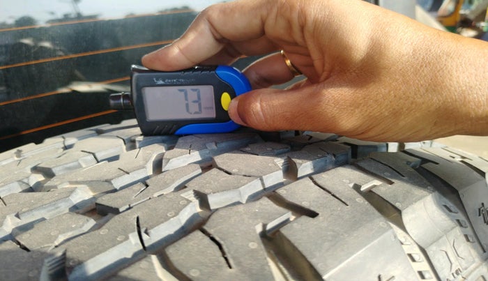 2022 Mahindra Thar LX D AT 4WD HT, Diesel, Automatic, 74,597 km, tyre