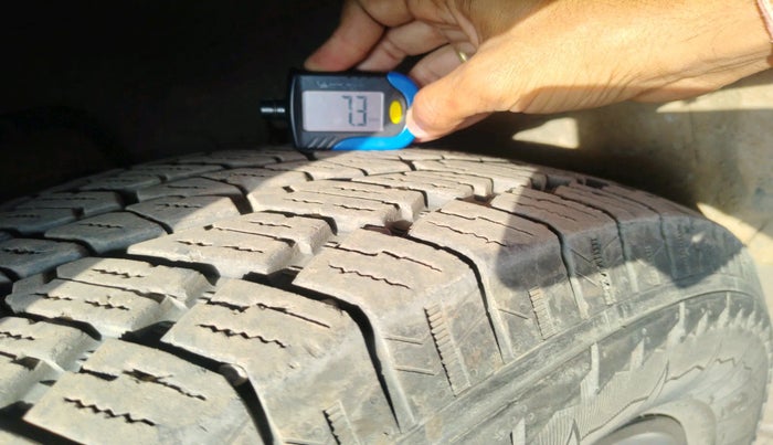 2022 Mahindra Thar LX D AT 4WD HT, Diesel, Automatic, 74,597 km, tyre